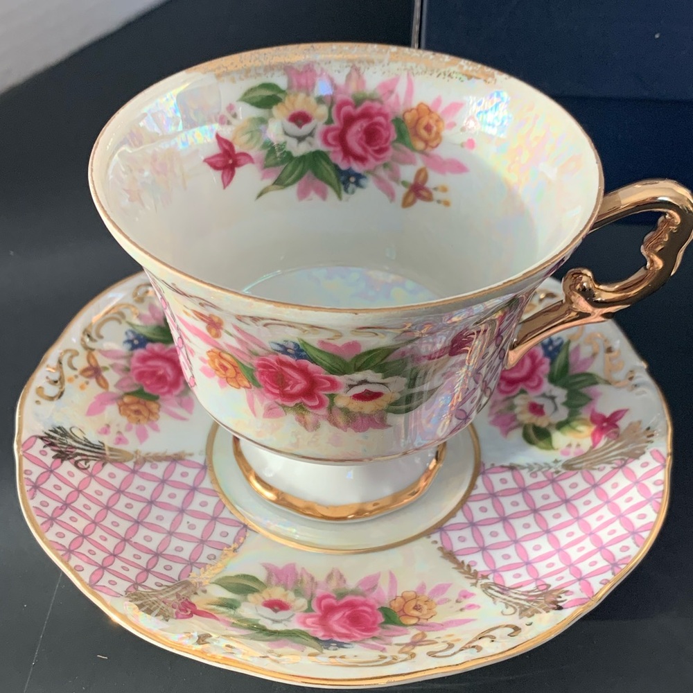 🌺 Royal Halsey ‘Fine China’ Floral Teacup Saucer Set Bridal Gold Accents Japan